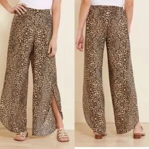 NWT Evereve Peyton Jensen Whitney Leopard Split Side Pants